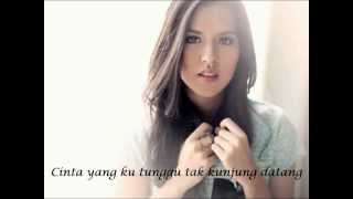 Raisa Apalah arti menunggu [upl. by Enilatan]