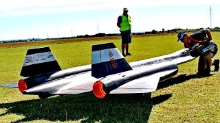 AMAZING  HUGE RC SR71 BLACKBIRD LOCKHEED YF12  RC TURBINE MODEL JET  FLIGHT DEMONSTRATION [upl. by Jarret]