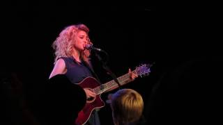 Zedd  Clarity ft Foxes performed by Tori Kelly Live in Nashville [upl. by Elrak]